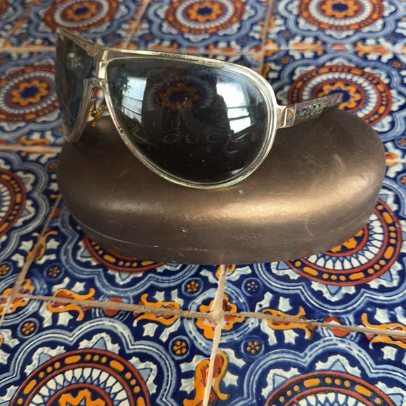 Gucci Aviator Style Sunglasses - Picture 6 of 11